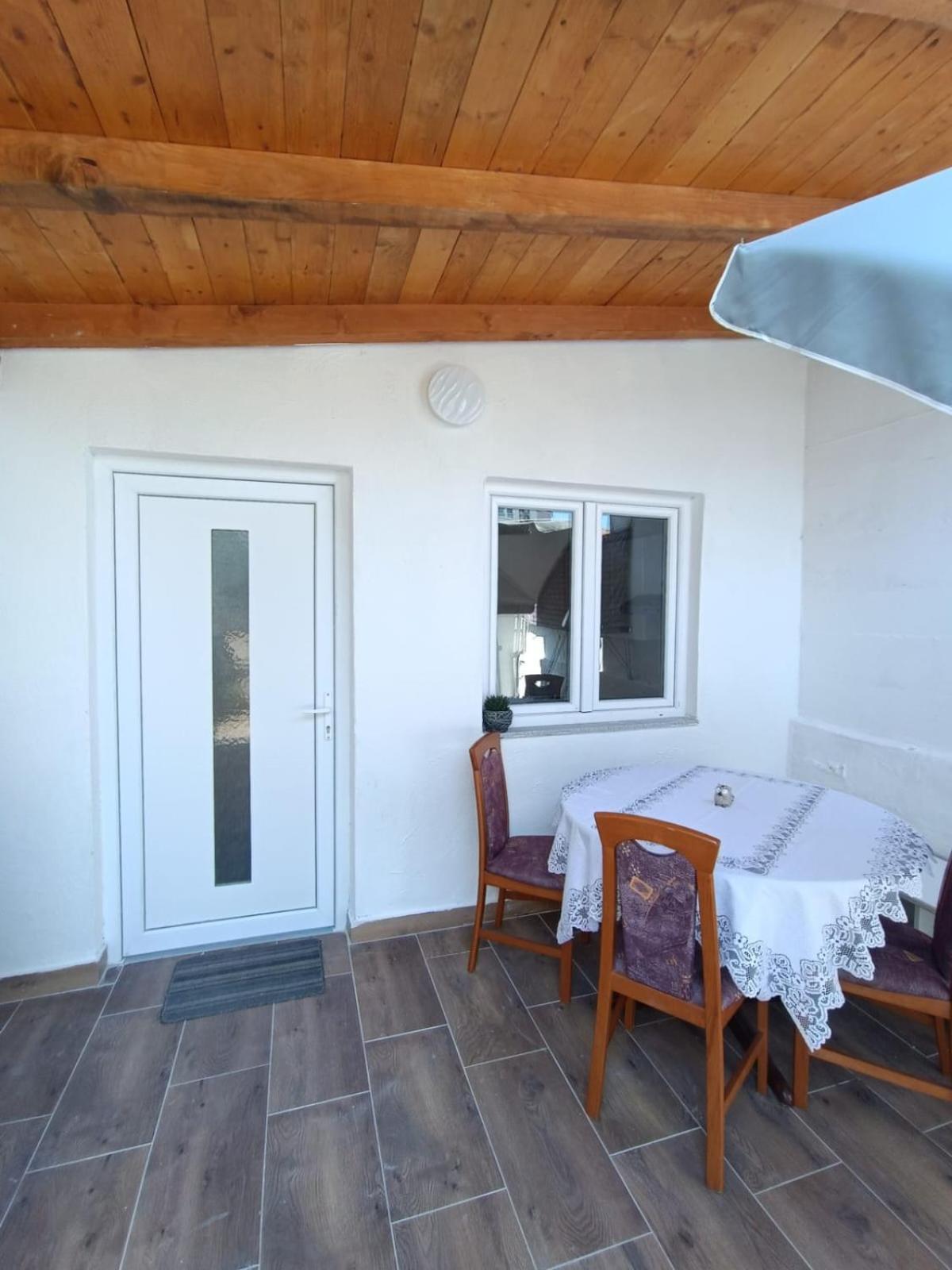 Apartmani Nikola Weißenburg Exterior foto